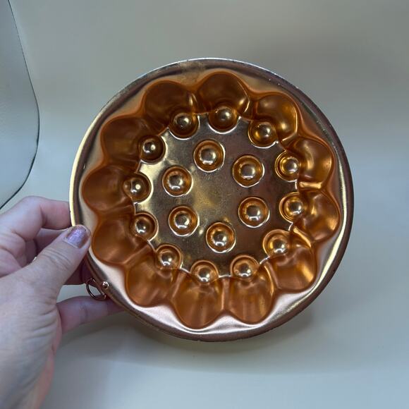 Vintage Mirro Copper Tone Aluminum Jello Cake Mold 6" Diameter Wall Decor - Picture 3 of 10